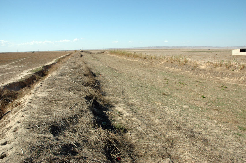 A section of the Gorgan Wall and a water network ditch in the plains