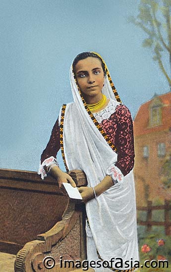 Woman from 1910