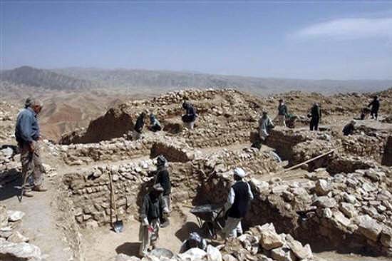 Excavations on the heights of Cheshm-e-Shafa