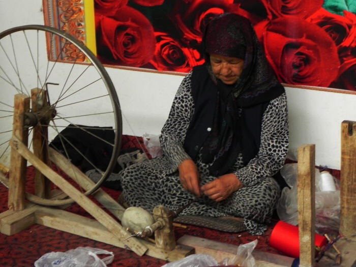 Silk thread spinning wheel in Khotan