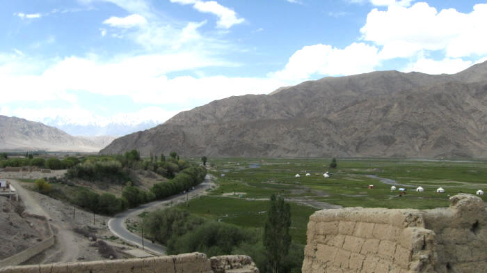 Tashkurgan valley from the fort