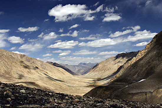 Barren Pamir valley in Tajikistan